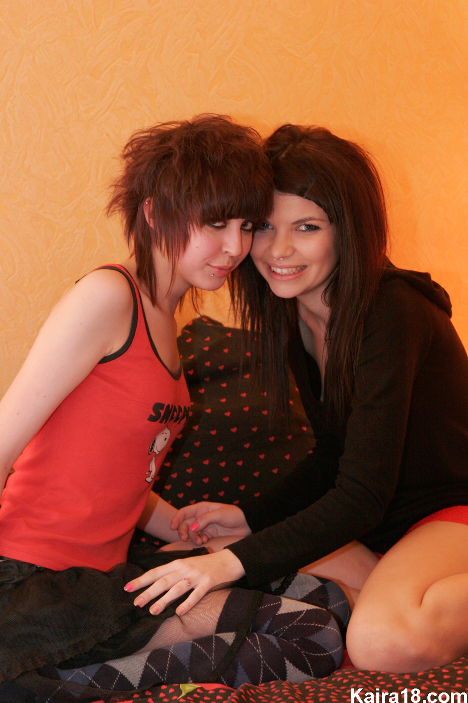 Kaira 18 and Kate Emo Lesbian fucking